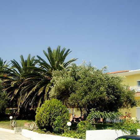 Possidona Beach Hotell Gerakini Exteriör bild