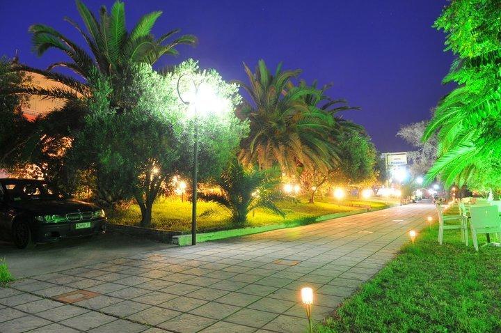 Possidona Beach Hotell Gerakini Exteriör bild